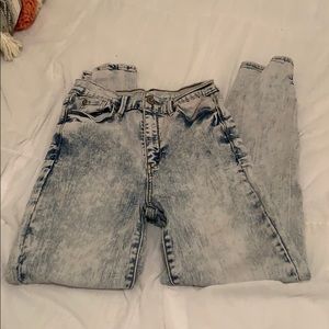 Light wash ripped mom jeans